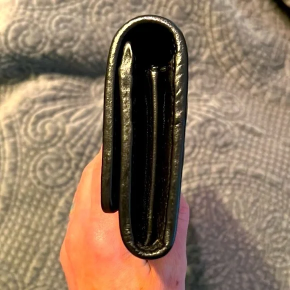 NWOT GUCCI WALLET💗💗💗FULL INCLUSION💗 - Picture 6 of 9